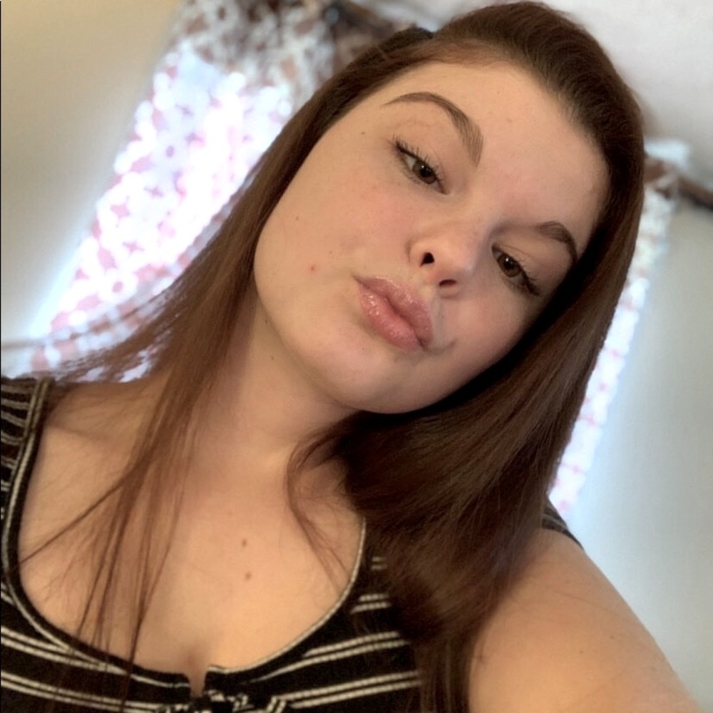 Meet your Posher, Anastasia